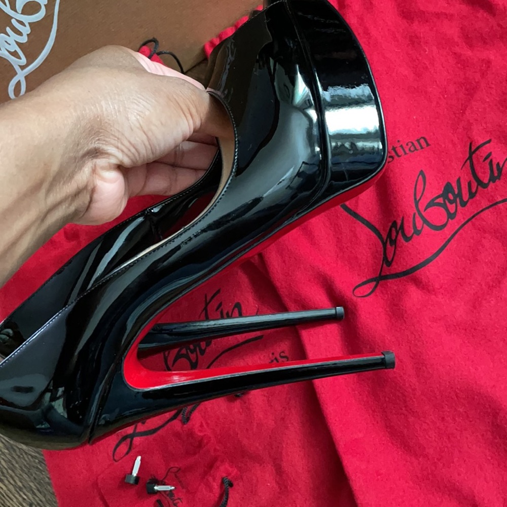 AuthenticChristian Louboutin Lady Peep 150 Patent Calf - Picture 3 of 17